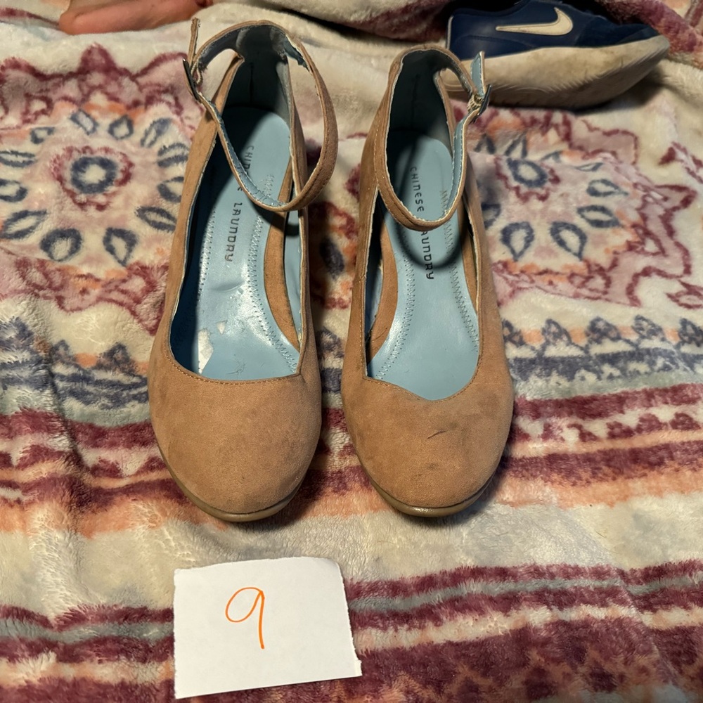 Chinese laundry wedge heel